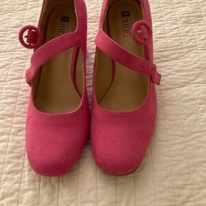 Mary Jane Pumps Gently worn size 8 women’s pink